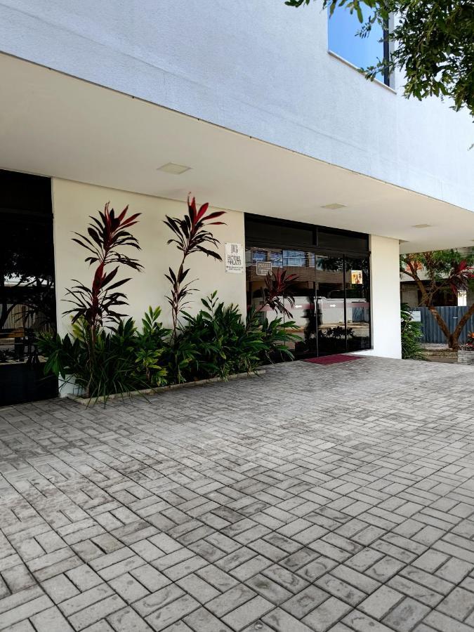 Hotel 103 & Flats 3*