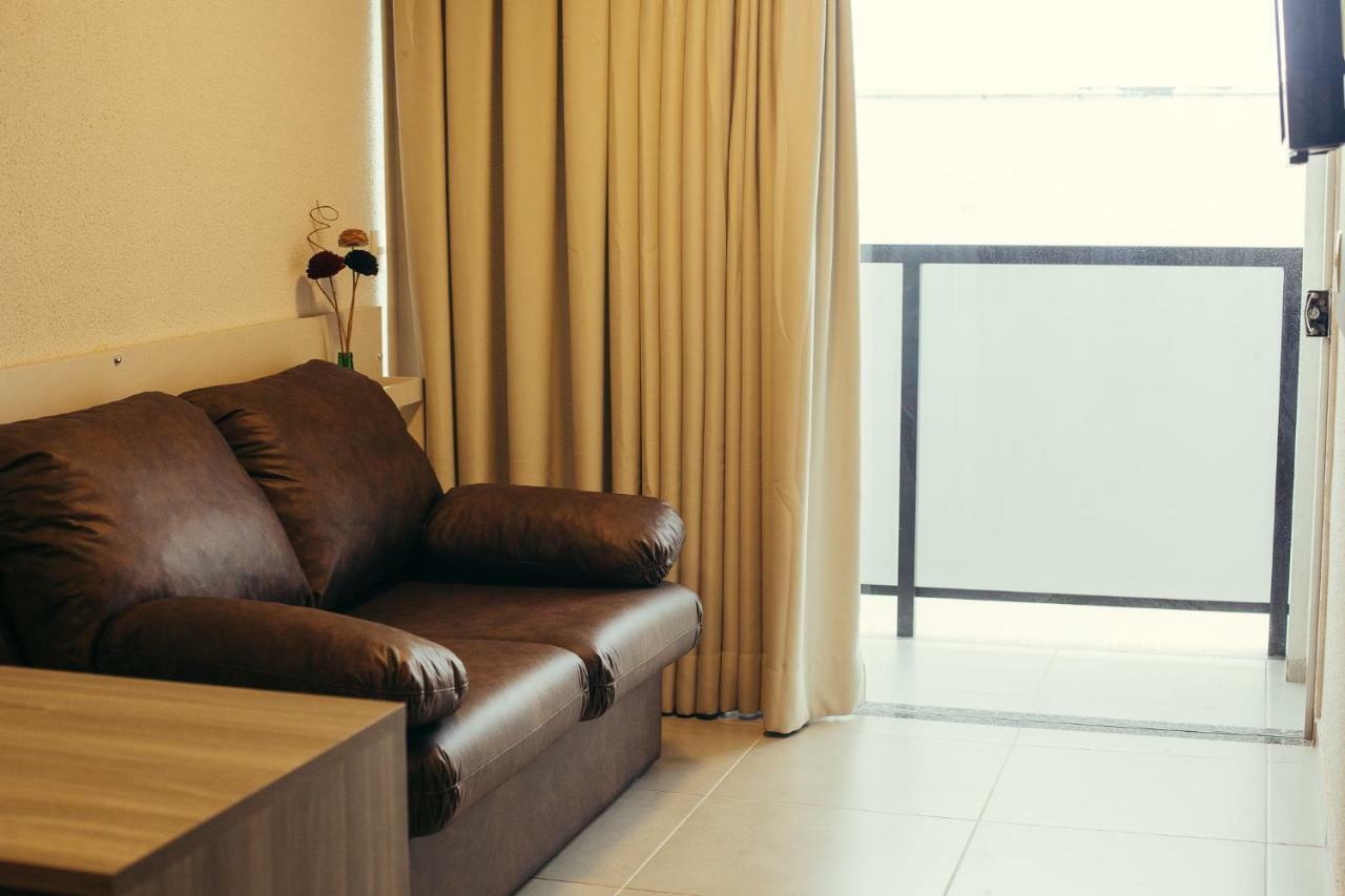 103 & Flats Hotel